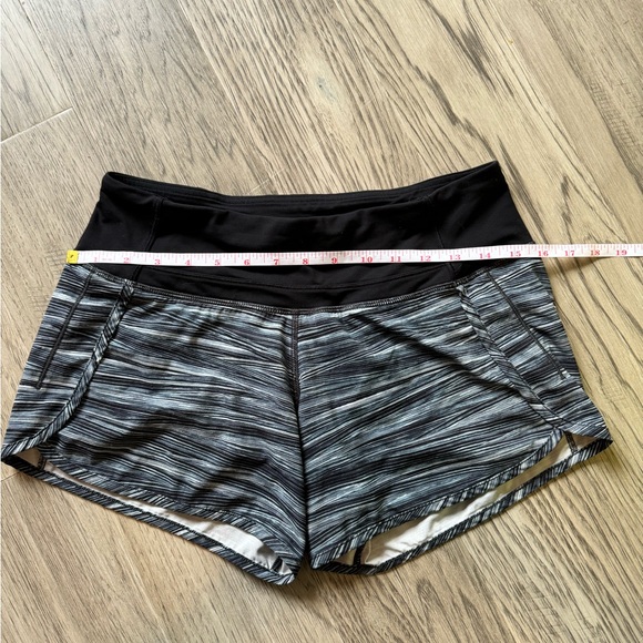 Lulu size 4 shorts - Picture 6 of 6
